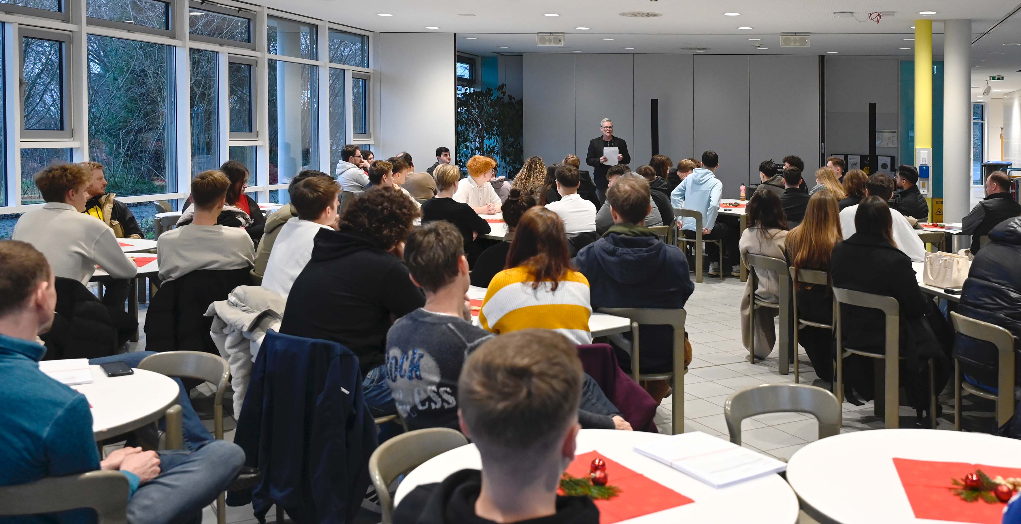 251211 Abschlussfeier 0012420 LowRes